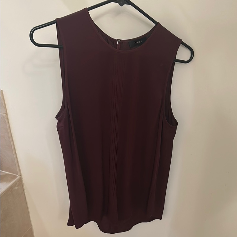 Theory Women's Sleeveless Burgundy Top